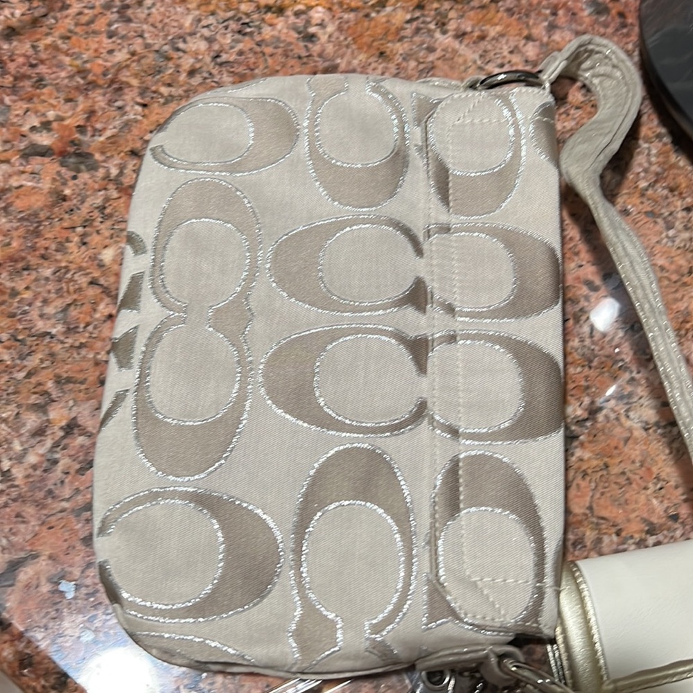 Vintage Coach - Picture 5 of 6